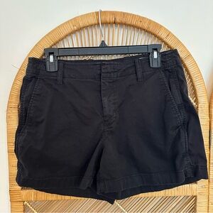 Gap 4" Downtown Khaki Shorts